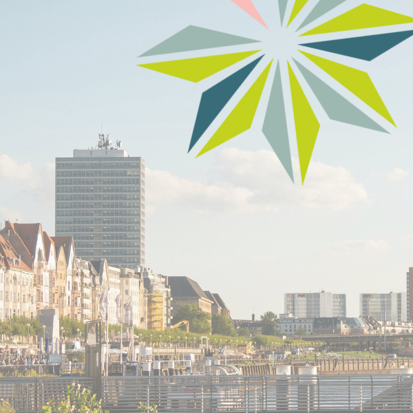 Logo und eine Kommune des Pojekts Re:MatchJob der Berlin Governance Platform in vier Farben. Die jeweiligen EInzelstücke des Symbols matchen mit den anderen zusammen und ergeben ein passendes Ganzes.